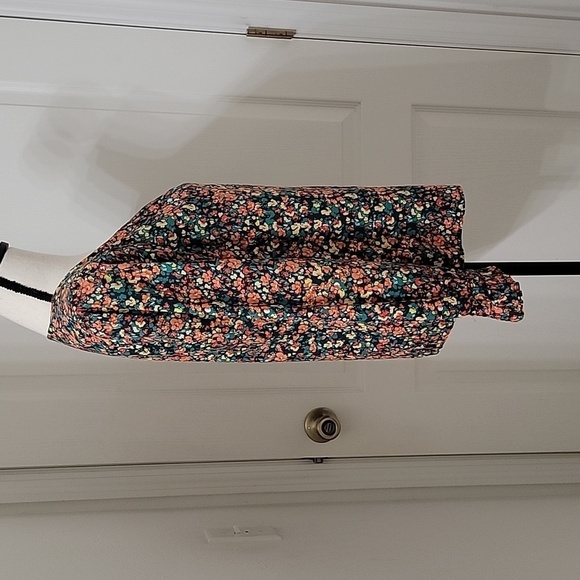 J. Crew Size S Ditzy Floral Pattern Pleated Front Long Sleeve Blouse - Picture 7 of 14